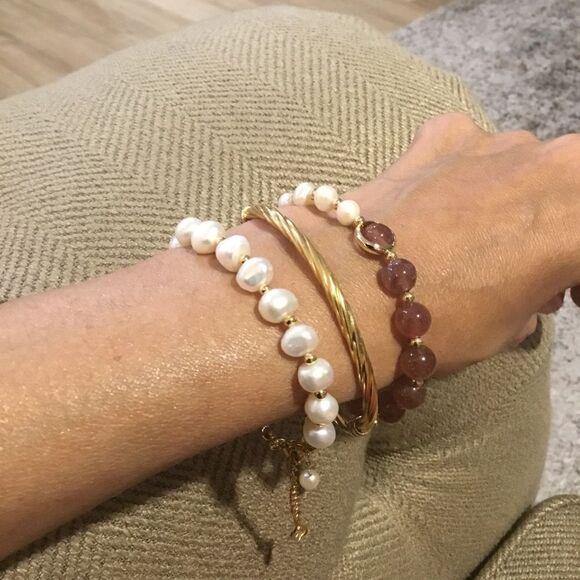 FRESHWATER PEARL BRACELET WITH STRAWBERRY QUARTZ - Picture 4 of 7